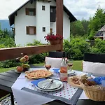 بيت ضيافة & Waldkrieber