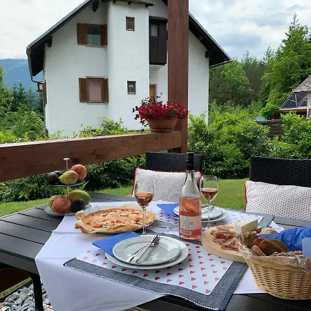 Pensión & Waldkrieber