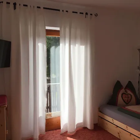 & Waldkrieber Pensión 3*