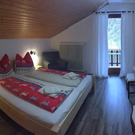 & Waldkrieber 3*