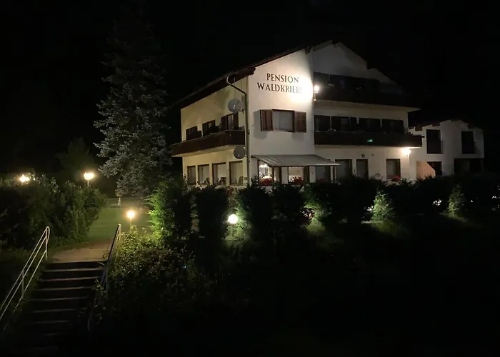 & Waldkrieber 3* פרסגרזי