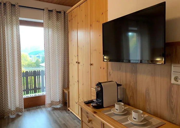 & Waldkrieber בית הארחה פרסגרזי