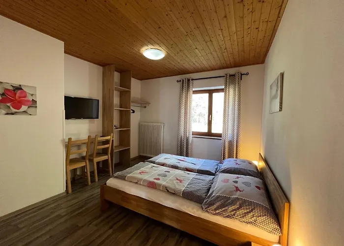 & Waldkrieber פרסגרזי