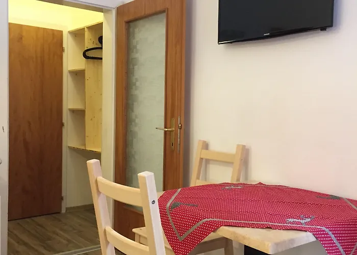 & Waldkrieber בית הארחה פרסגרזי